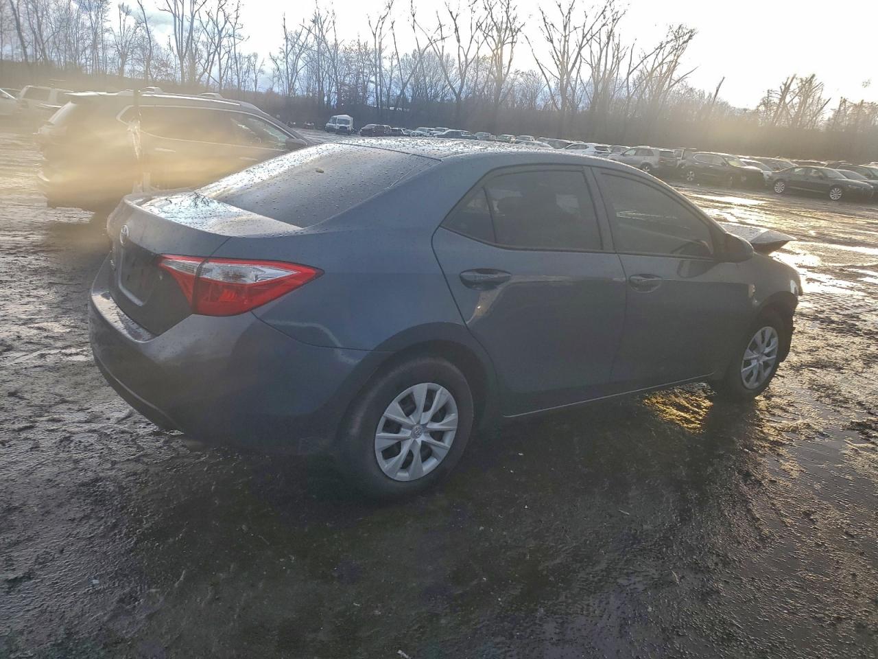 Toyota Corolla L Image 6