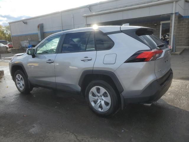 Toyota RAV4 Le Image 3