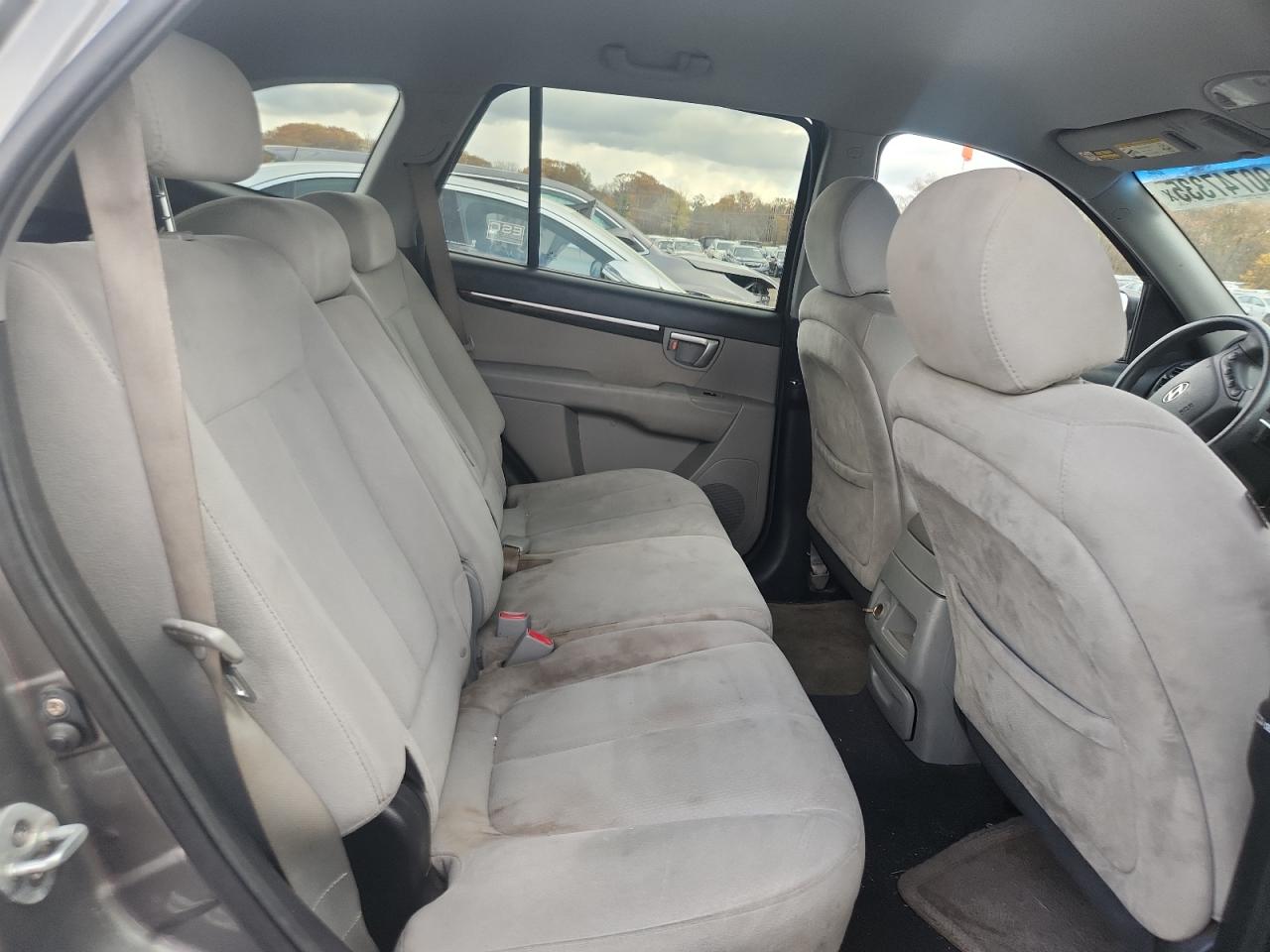 Hyundai SANTA FE Gls Image 11