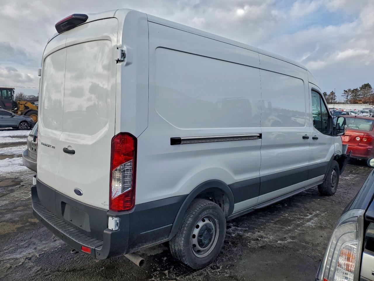 Ford Transit T-350 Image 2