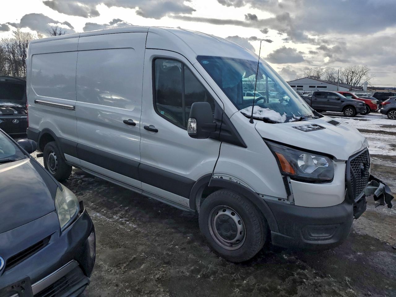 Ford Transit T-350 Image 9