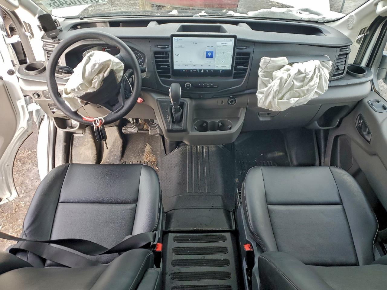 Ford Transit T-350 Image 11