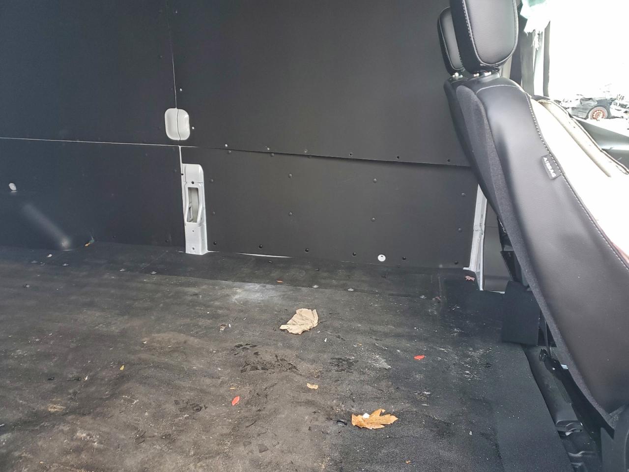 Ford Transit T-350 Image 10