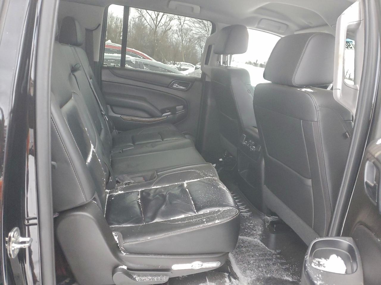 Chevrolet Suburban K1500 Lt Image 2