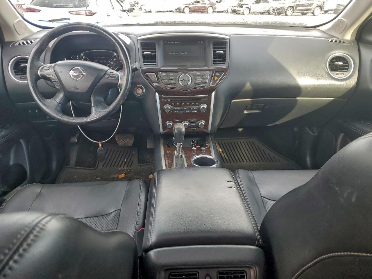 Nissan Pathfinder S Image 8