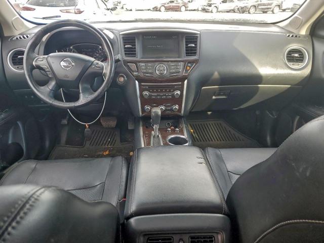 Nissan Pathfinder S Image 8