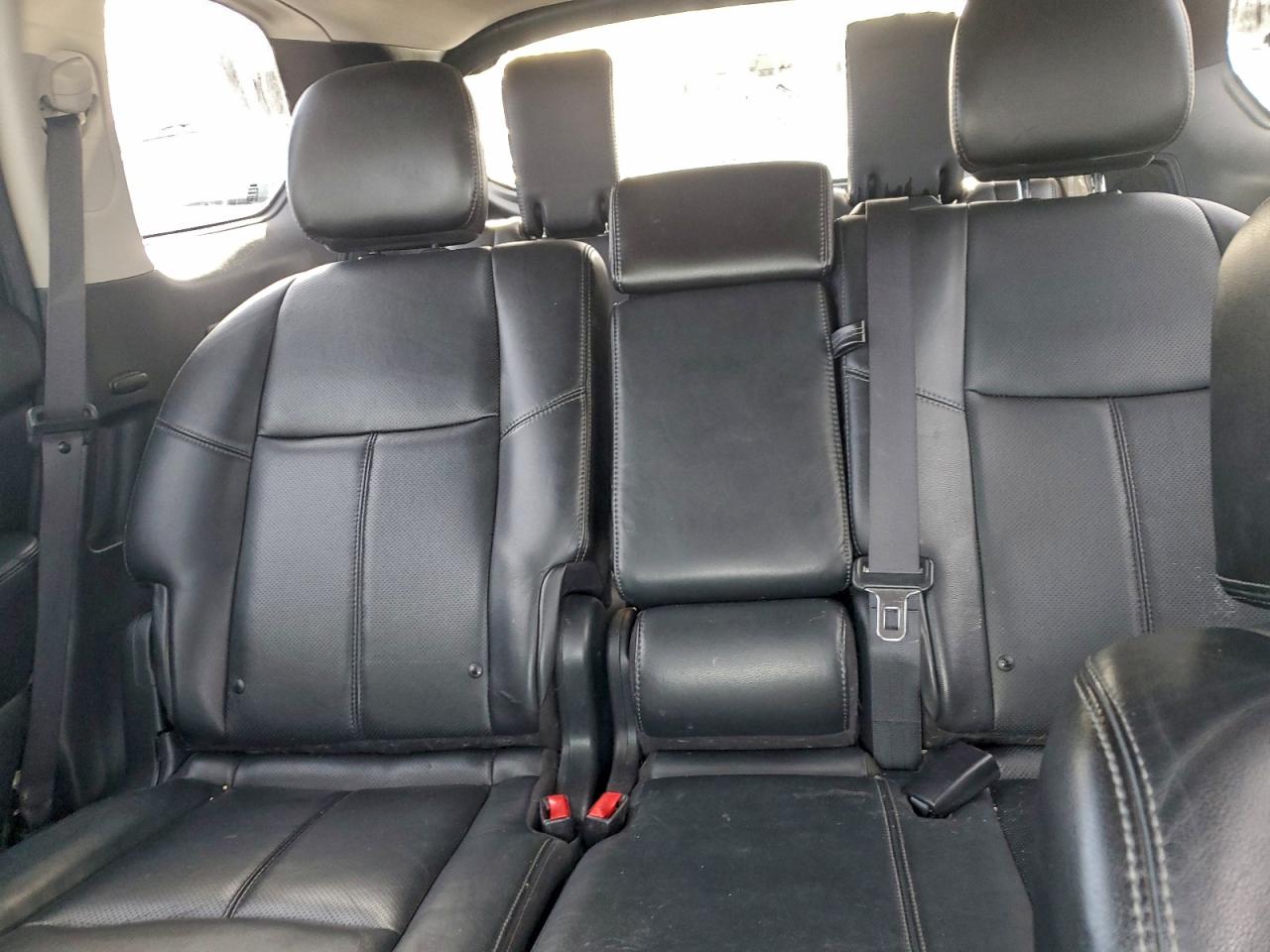 Nissan Pathfinder S Image 9