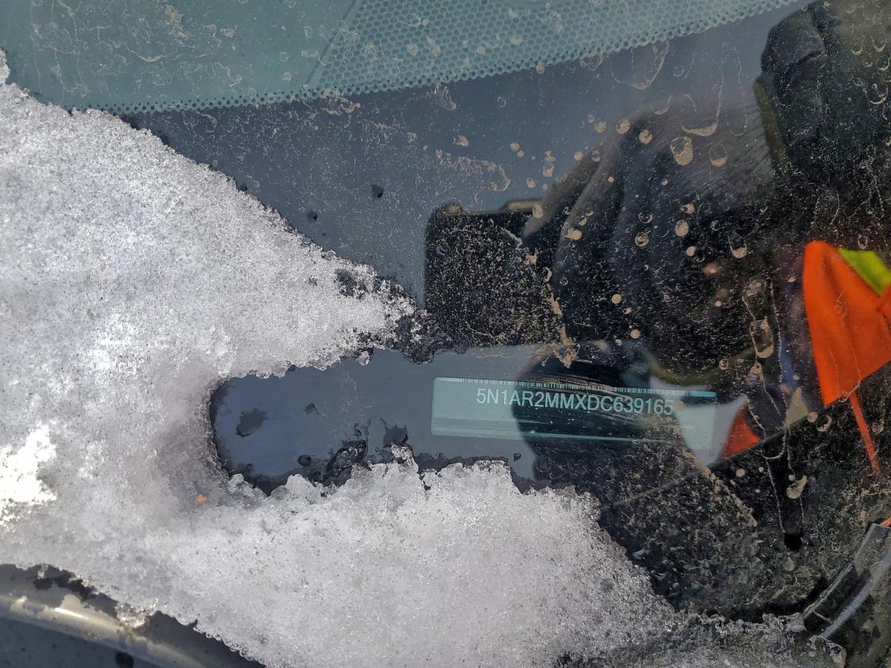 Nissan Pathfinder S Image 6