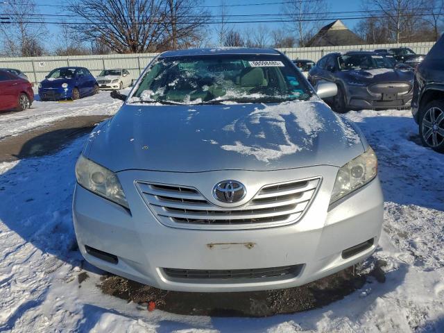 Toyota Camry Ce Image 2