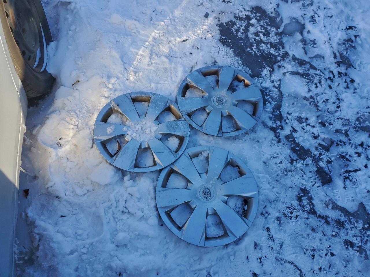 Toyota Camry Ce Image 12