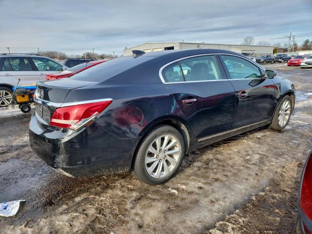 Buick LaCrosse Image 6