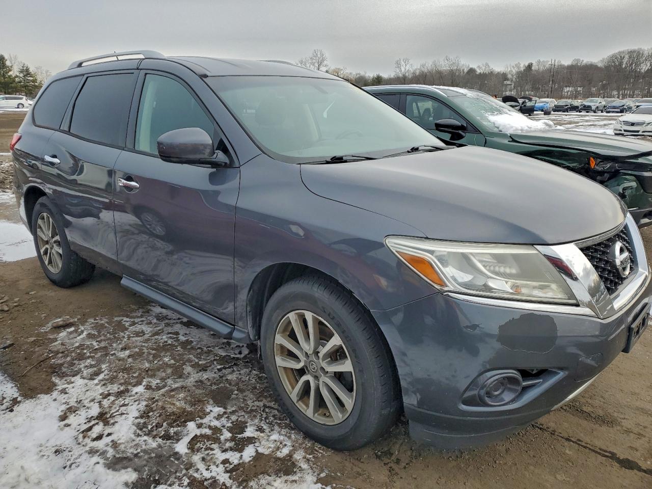 Nissan Pathfinder S Image 7