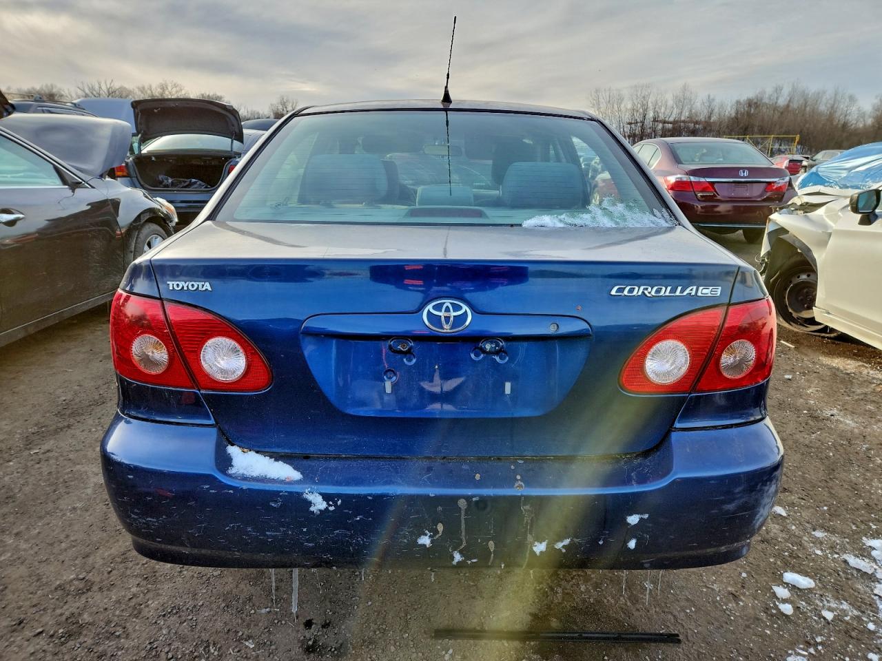 Toyota Corolla Ce Image 3