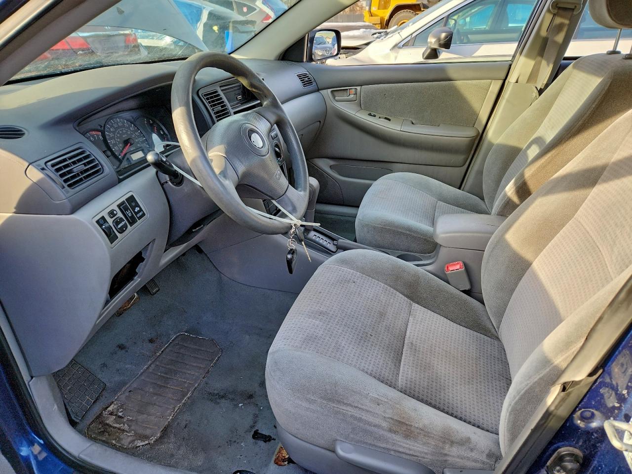 Toyota Corolla Ce Image 11