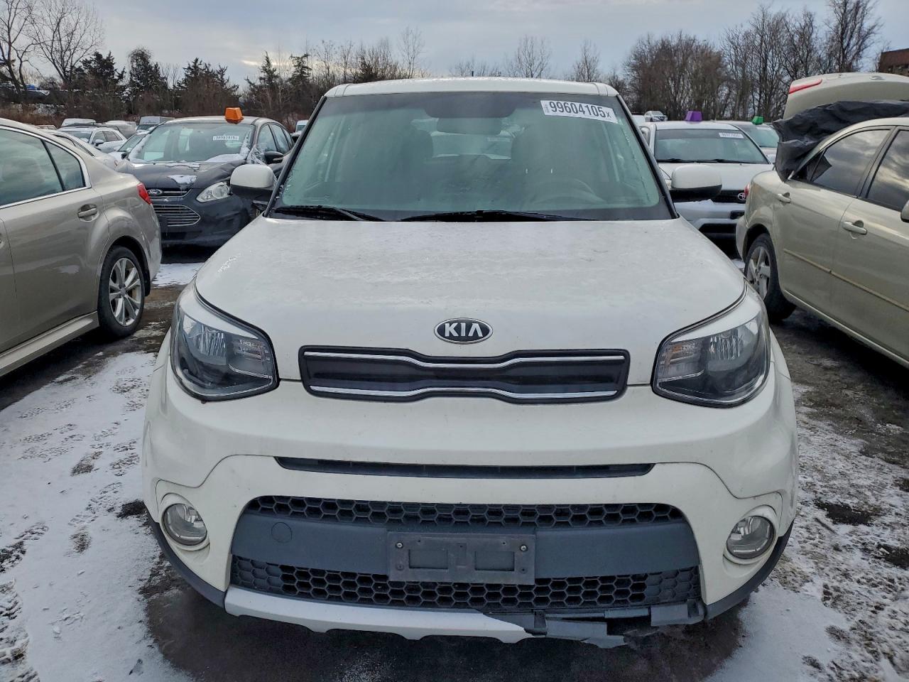 Kia Soul + Image 9