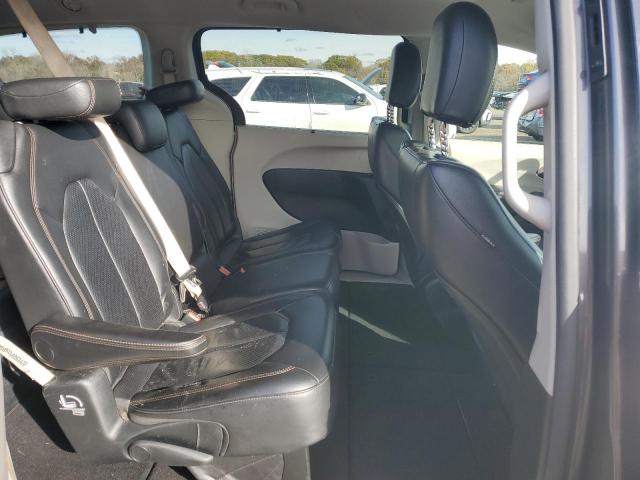 Chrysler Pacifica Touring L Image 10