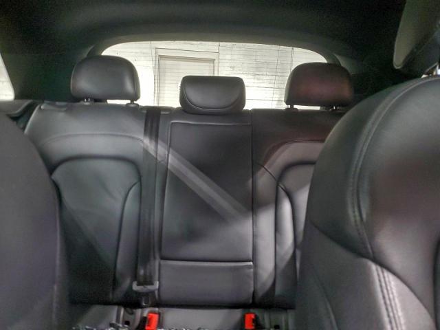 Audi Q3 Prestige Image 5