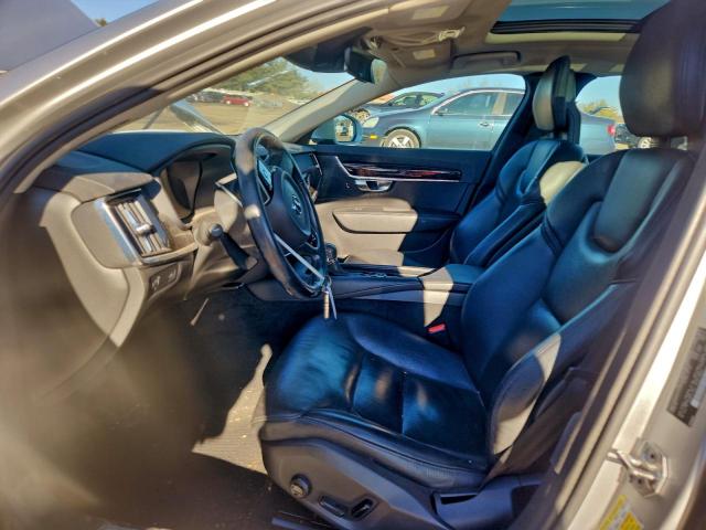 Volvo S90 T6 Momentum Image 12