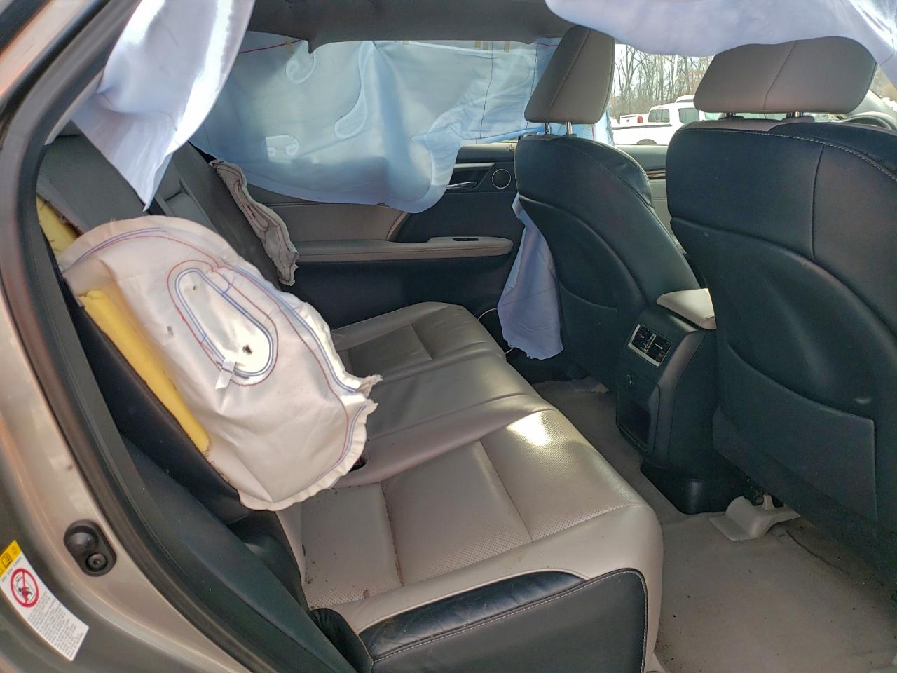 Lexus RX 350 Base Image 12