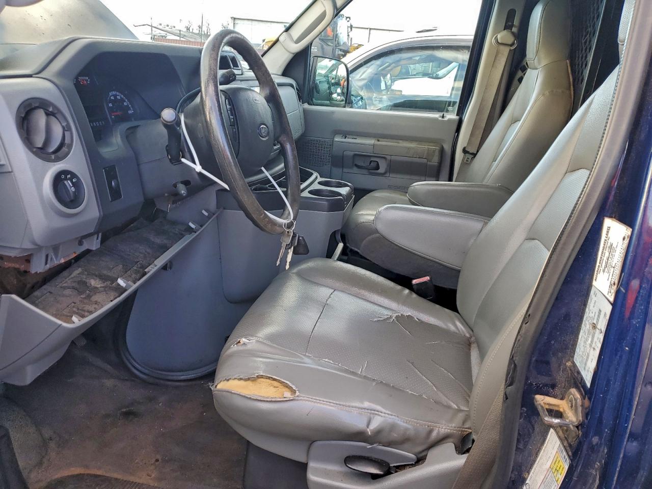 Ford E-350 E350 Super Duty Van Image 8