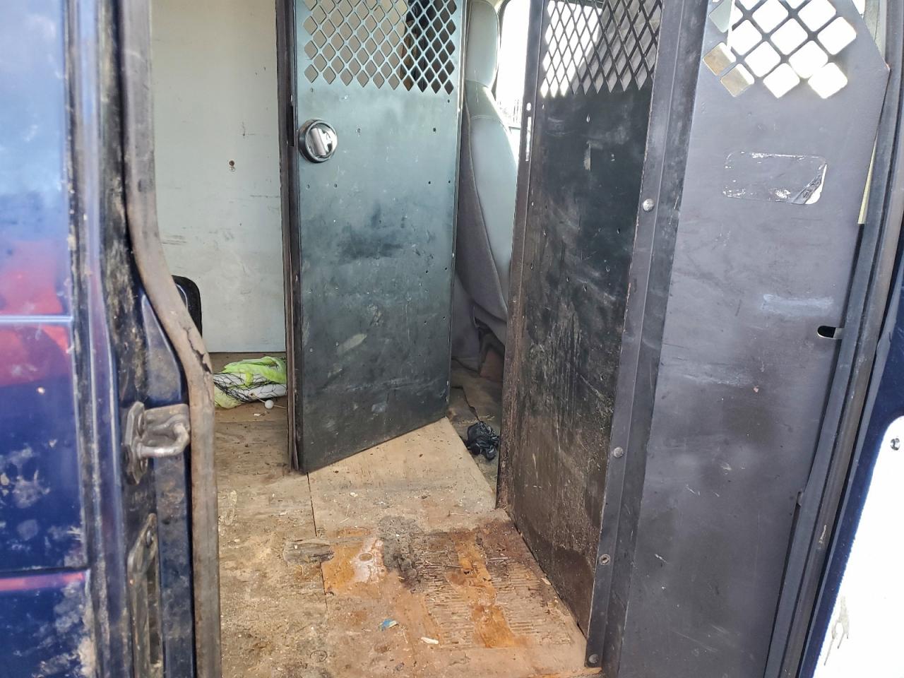 Ford E-350 E350 Super Duty Van Image 12