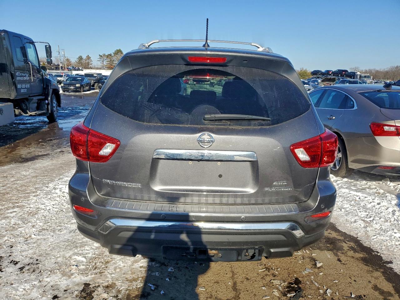 Nissan Pathfinder S Image 10