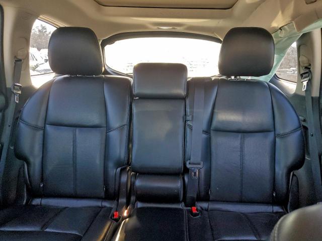 Nissan Pathfinder S Image 12