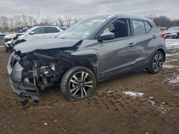  Salvage Nissan Kicks
