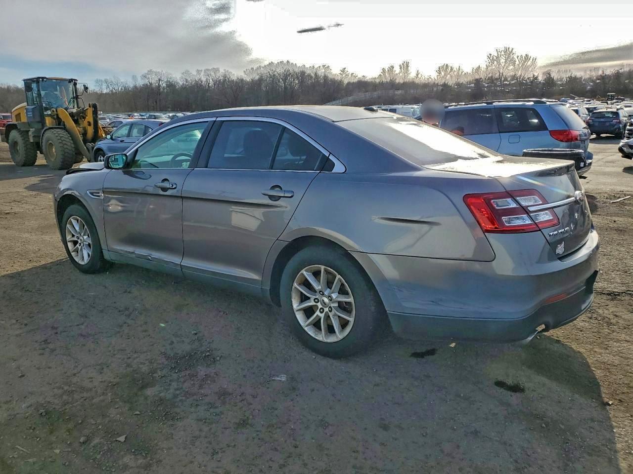 Ford Taurus Se Image 12