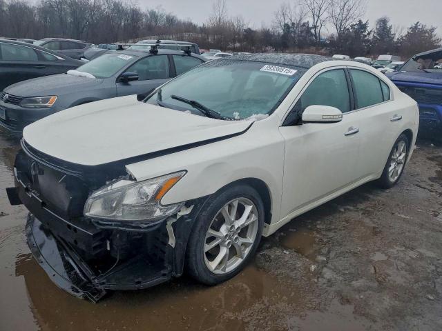  Salvage Nissan Maxima