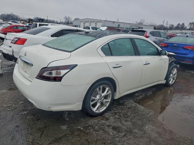 Nissan Maxima S Image 4