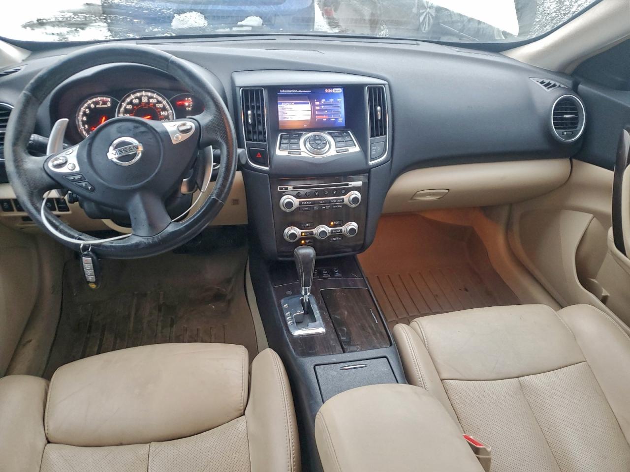 Nissan Maxima S Image 3