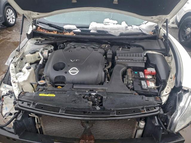 Nissan Maxima S Image 8