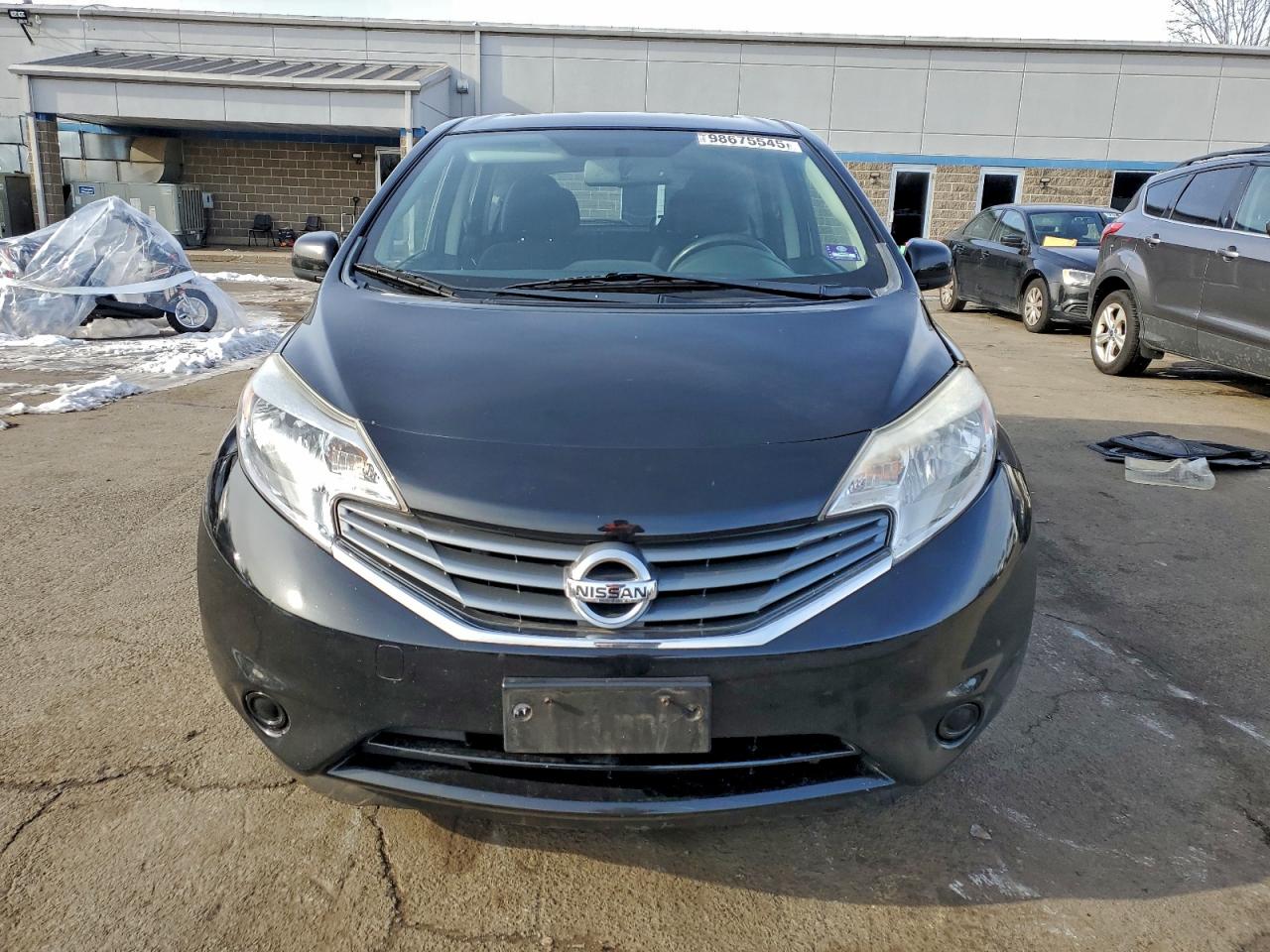 Nissan Versa S Image 5