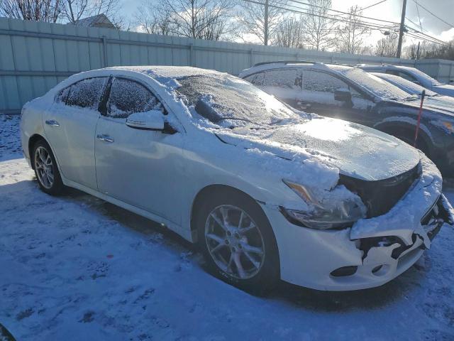 Nissan Maxima S Image 5