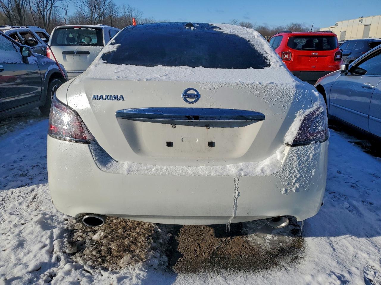 Nissan Maxima S Image 4