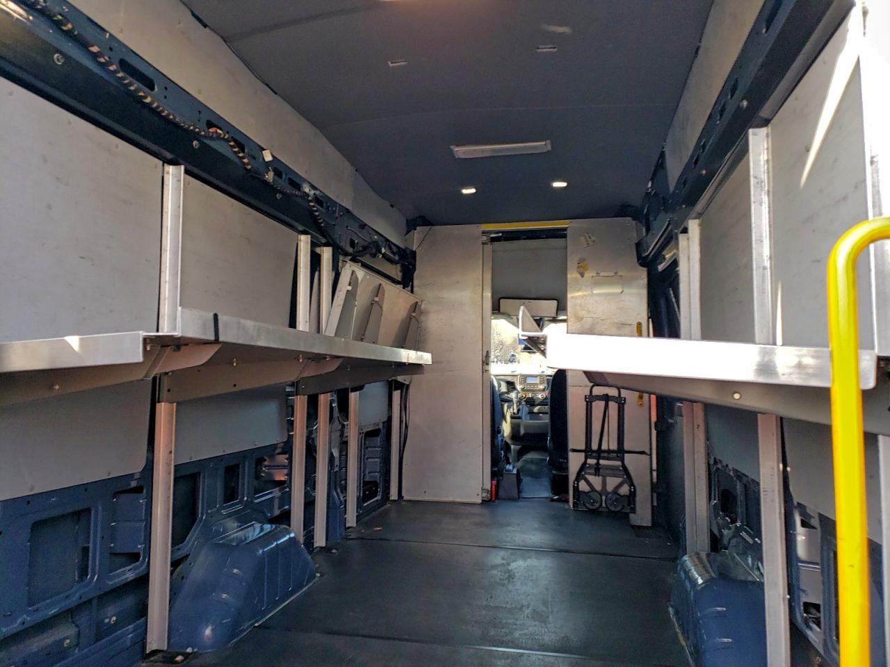 Ford Transit T-250 Image 8