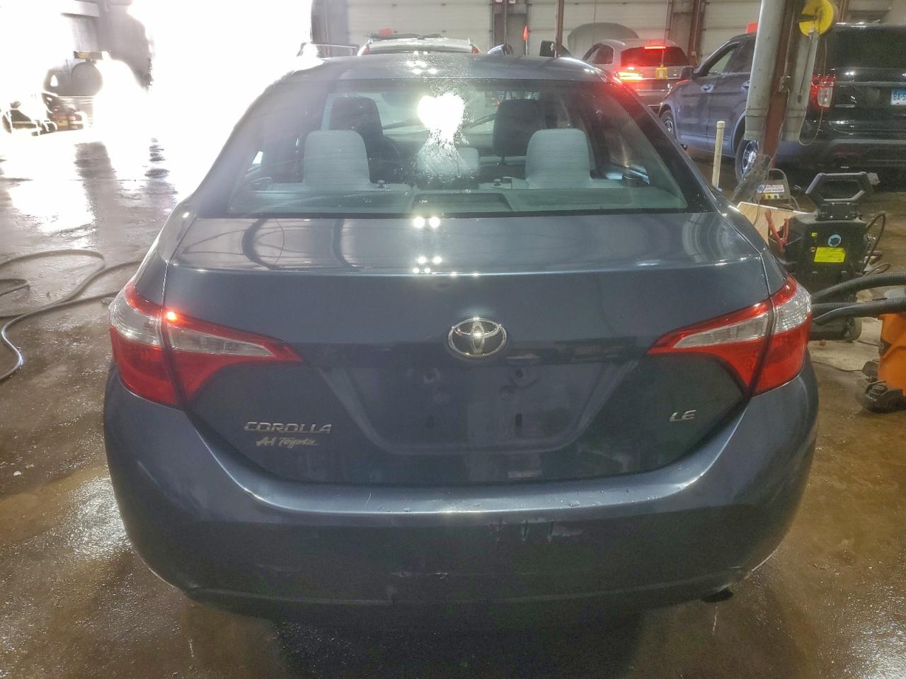 Toyota Corolla L Image 10