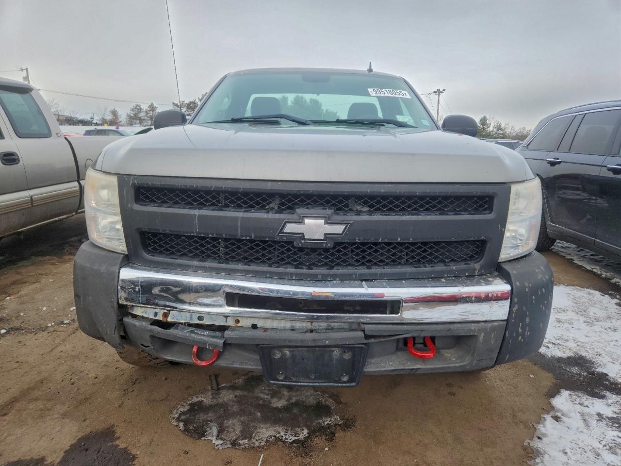 Chevrolet Silverado C1500 Image 10