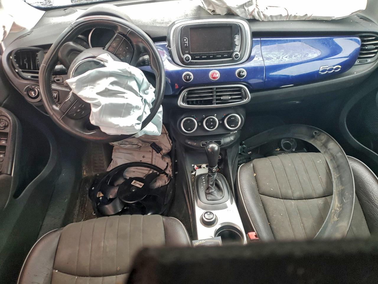 FIAT 500 Lounge Image 7