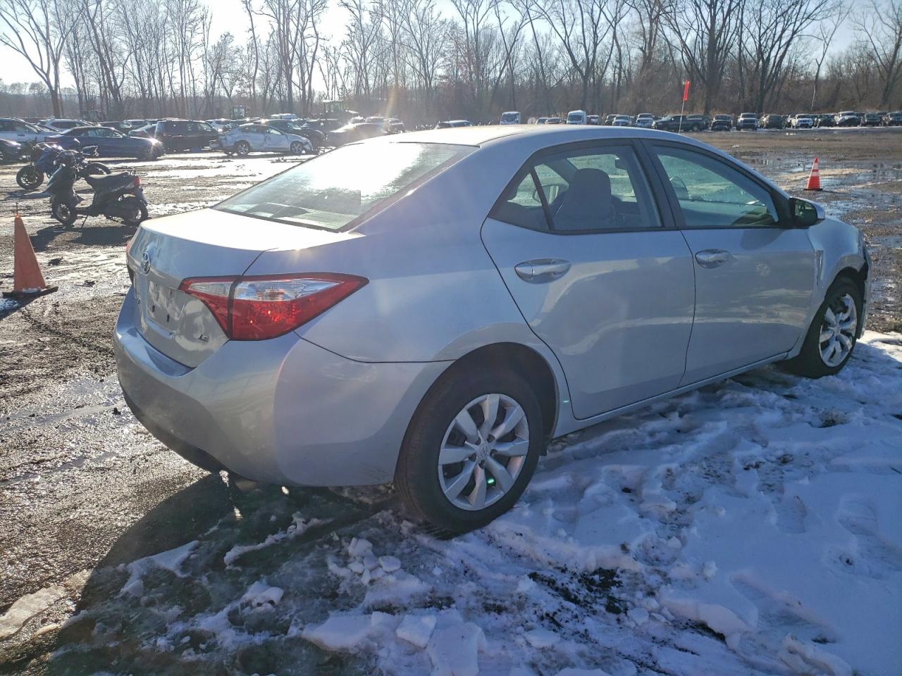 Toyota Corolla L Image 3