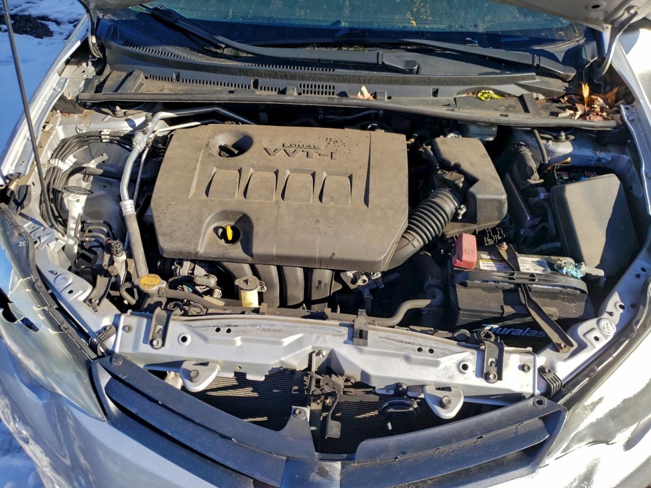 Toyota Corolla L Image 10