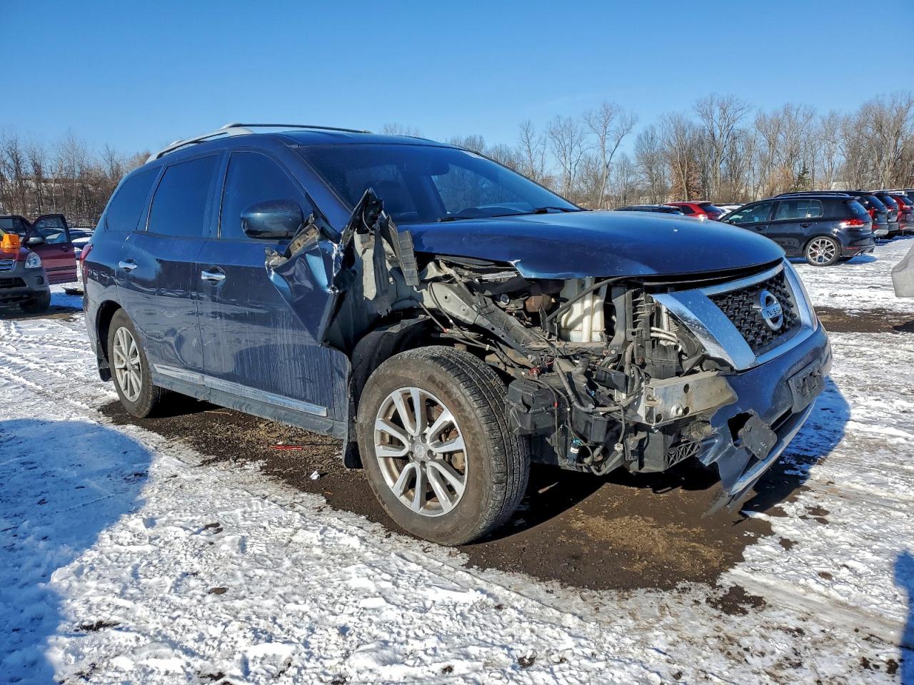 Nissan Pathfinder S Image 2