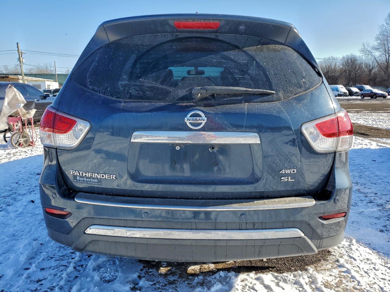 Nissan Pathfinder S Image 6