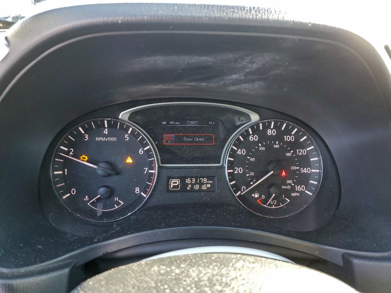 Nissan Pathfinder S Image 10