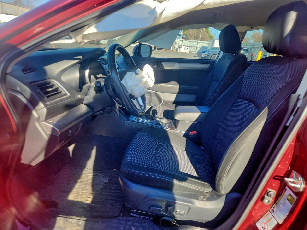 Subaru Outback 2.5i Premium Image 6