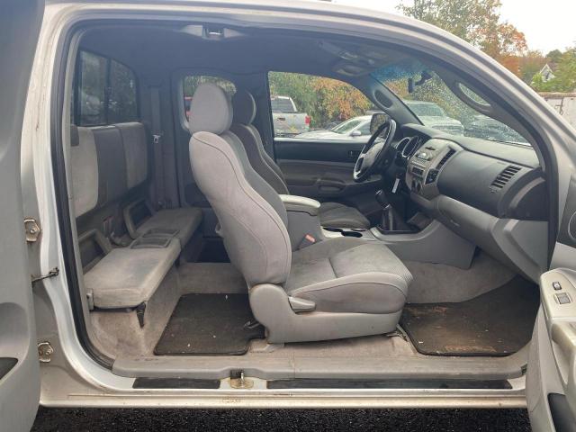 Toyota Tacoma Access Cab Image 10