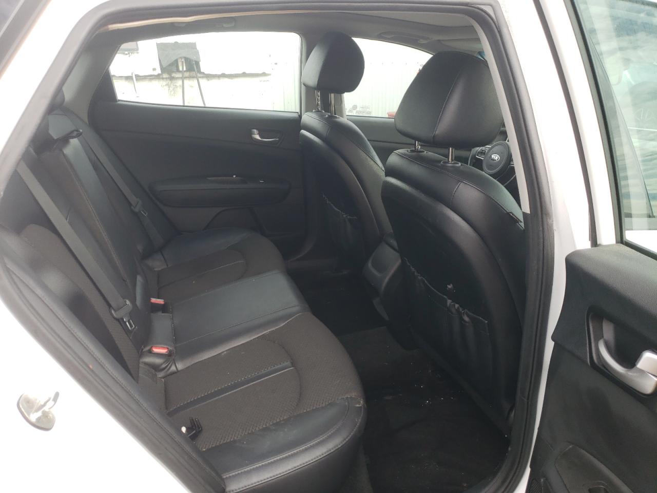 Kia Optima Lx Image 8