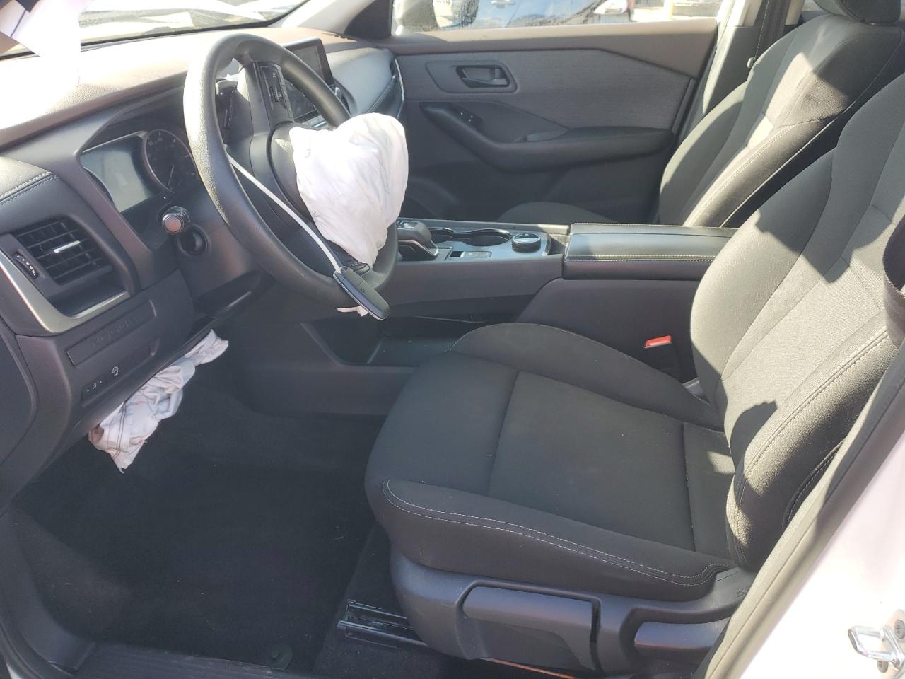 Nissan Rogue S Image 9