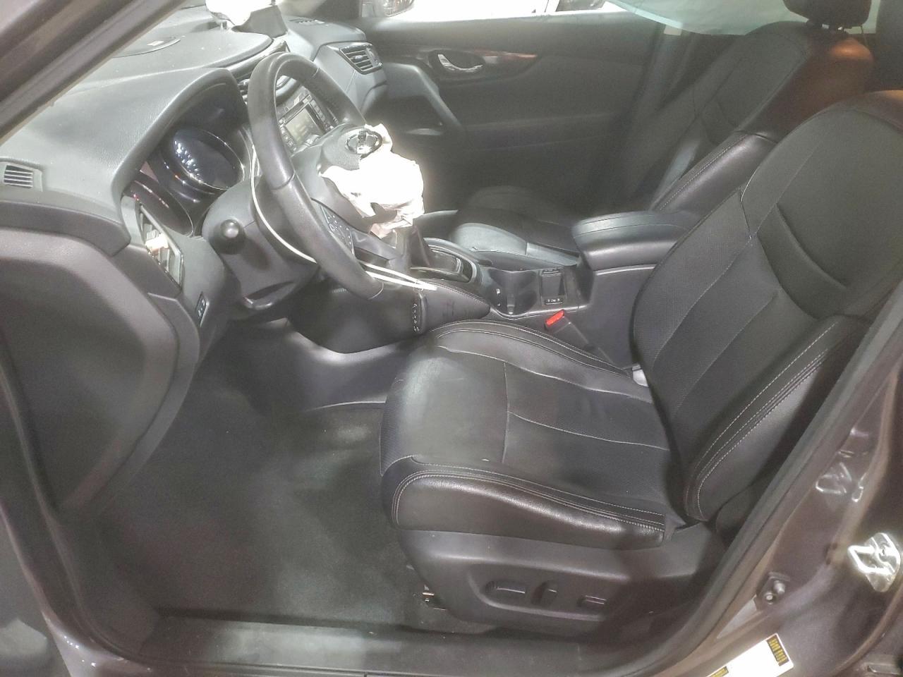 Nissan Rogue S Image 6